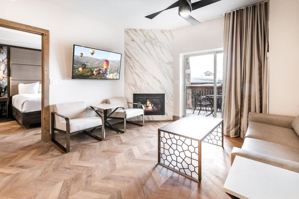 1 Bedroom Condominium 4311-A interior